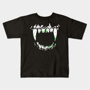 Creepy Monster Fangs with green goo - Gross Vampire Fangs for horror, fantasy, Halloween Kids T-Shirt
